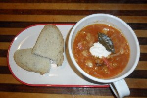 Serving presentation of borscht