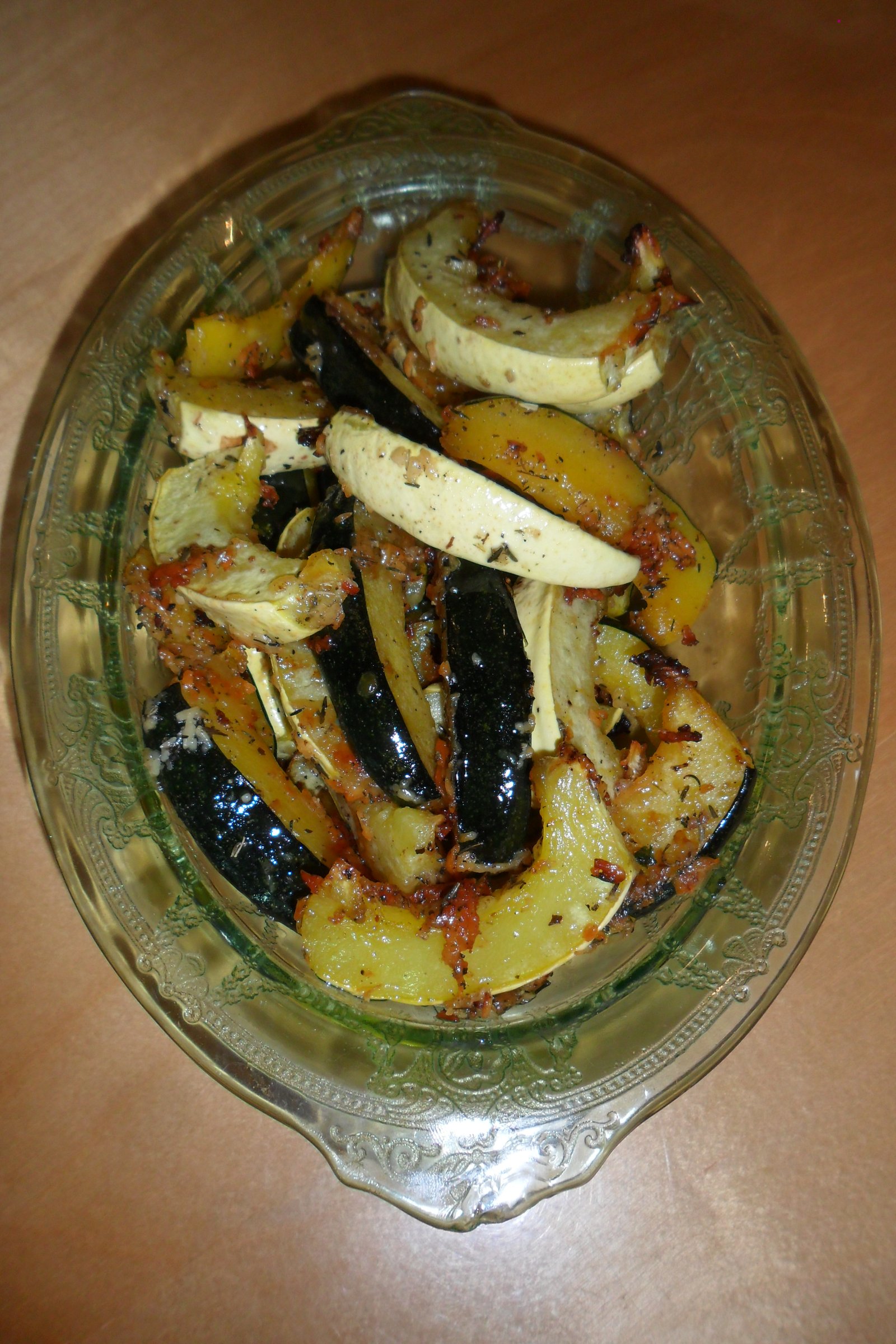 Serving dish full of roasted acorn squash