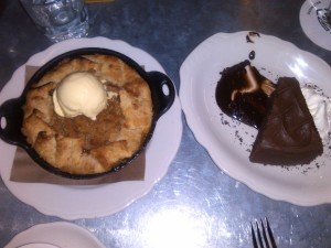 Apple skillet pit and chocolate cake slice.