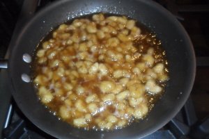 Caramelizing the bananas.