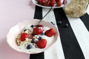 yogurt with berries